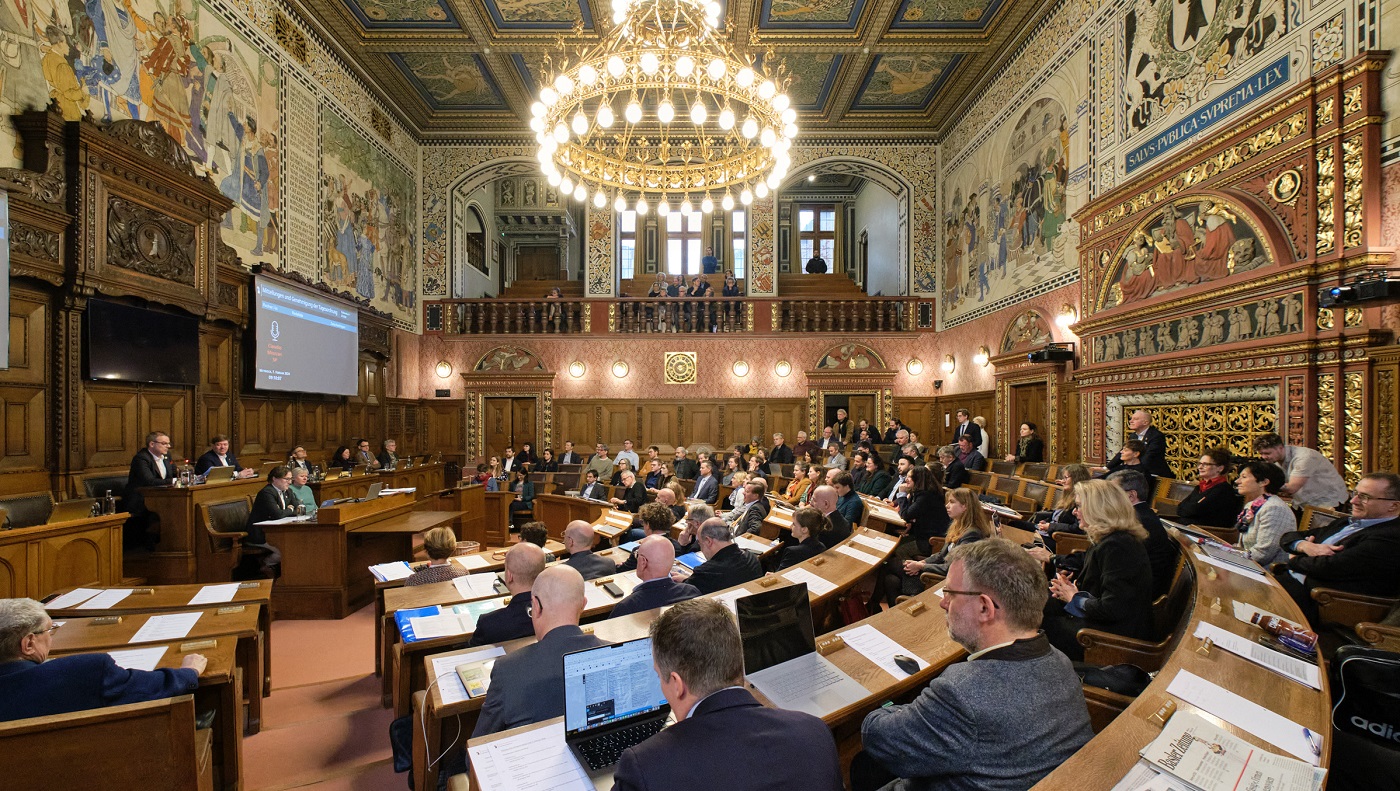 Der Grosse Rat tagt im historischen Grossratssaal